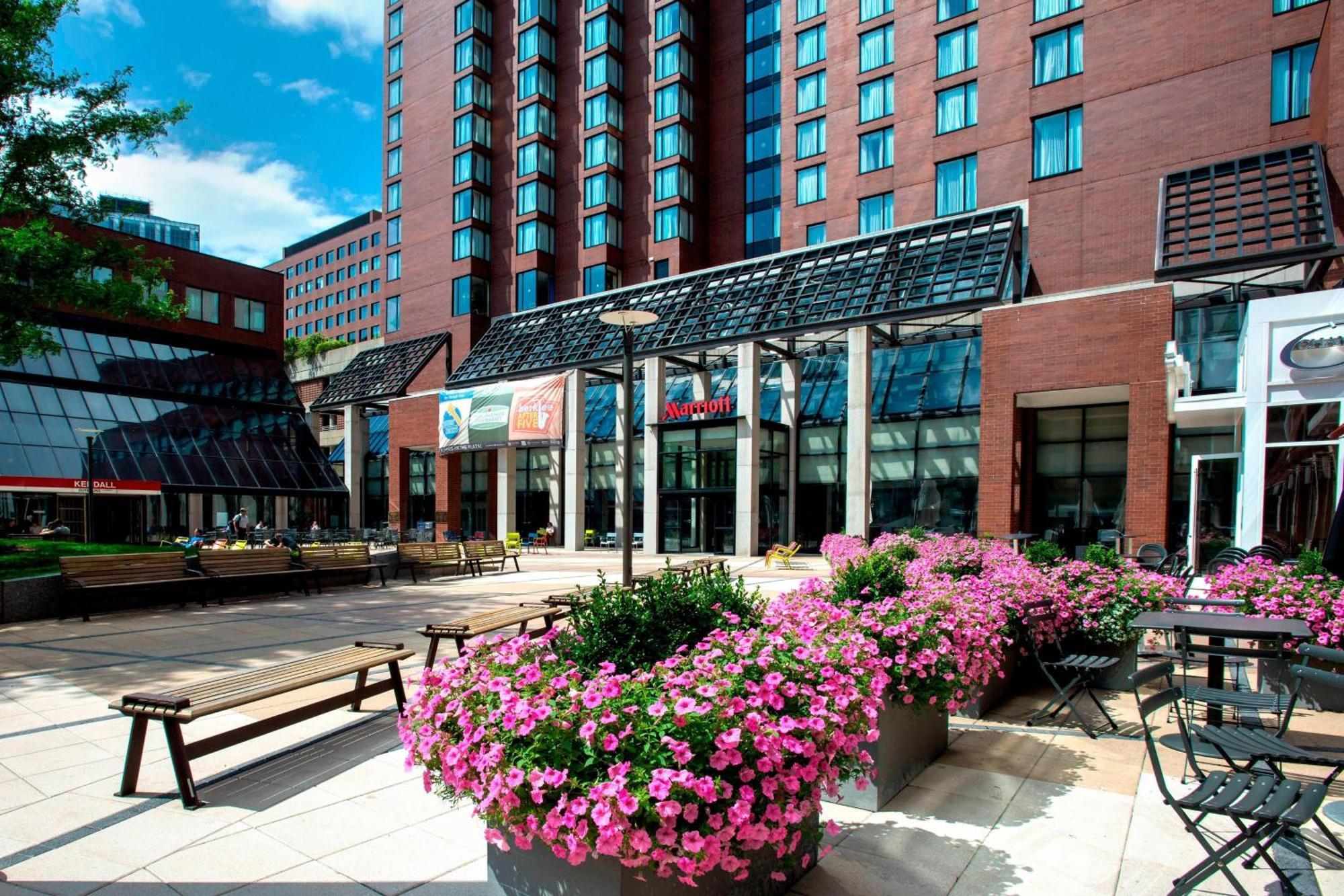 Boston Marriott Cambridge Hotel Exterior foto